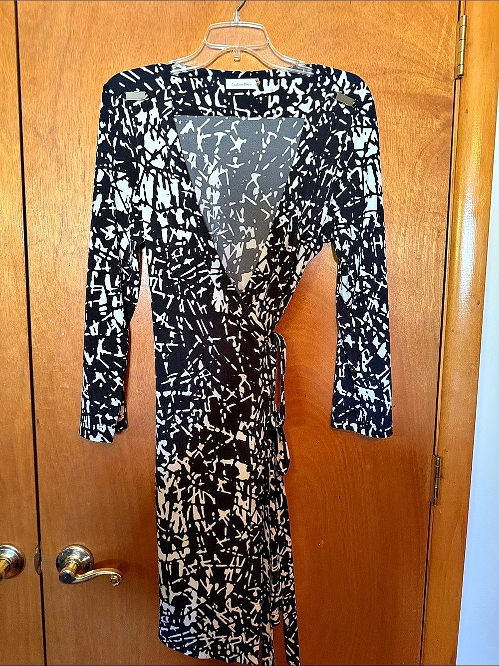 Calvin Klein Abstract Wrap Midi Dress in Black & White Size Medium